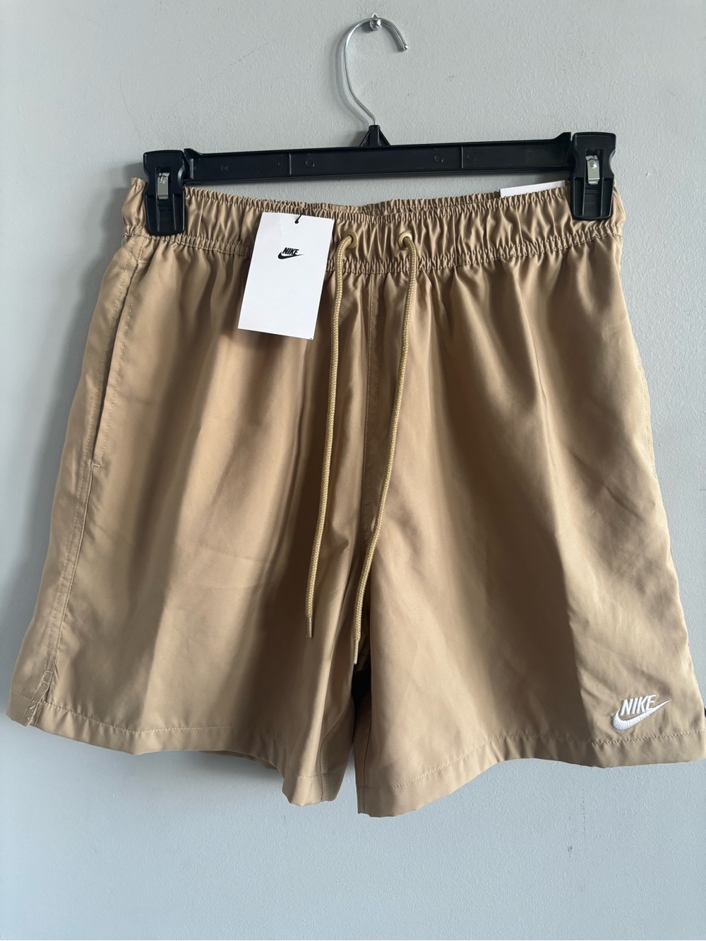 NWT Nike Club Men's Woven Flow Shorts - Parachute Beige - Size S